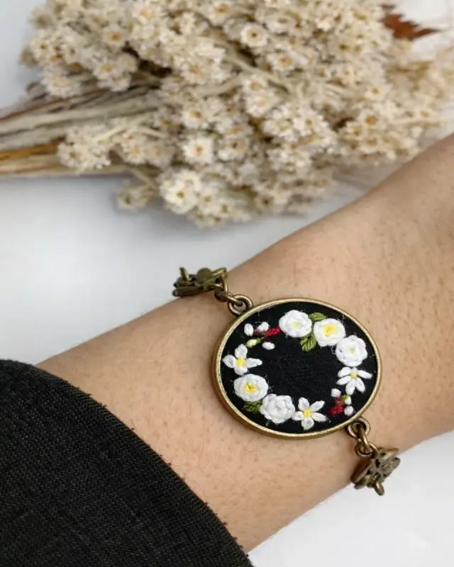 Bracelet Noir Narcissus