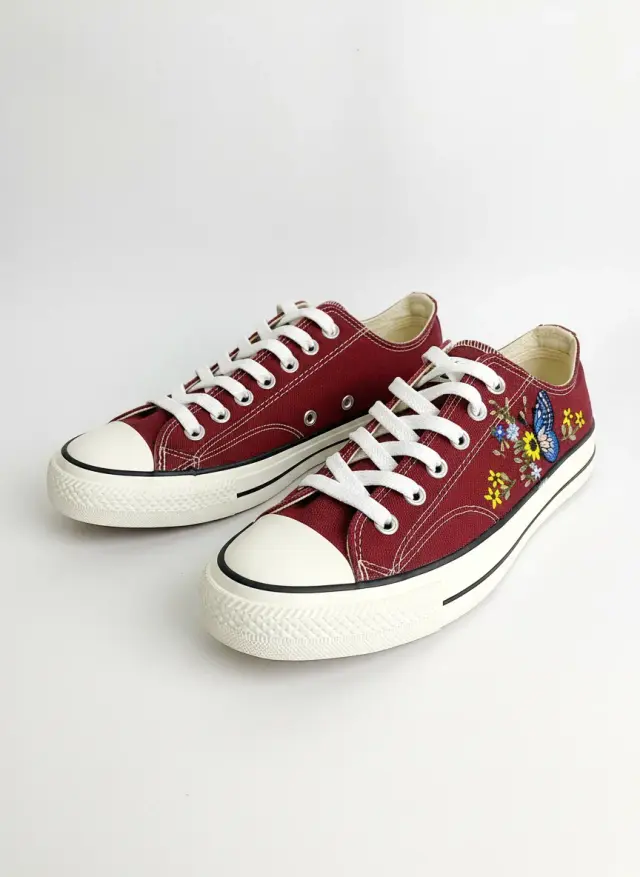 Shoes Pomeranian Berry Frost