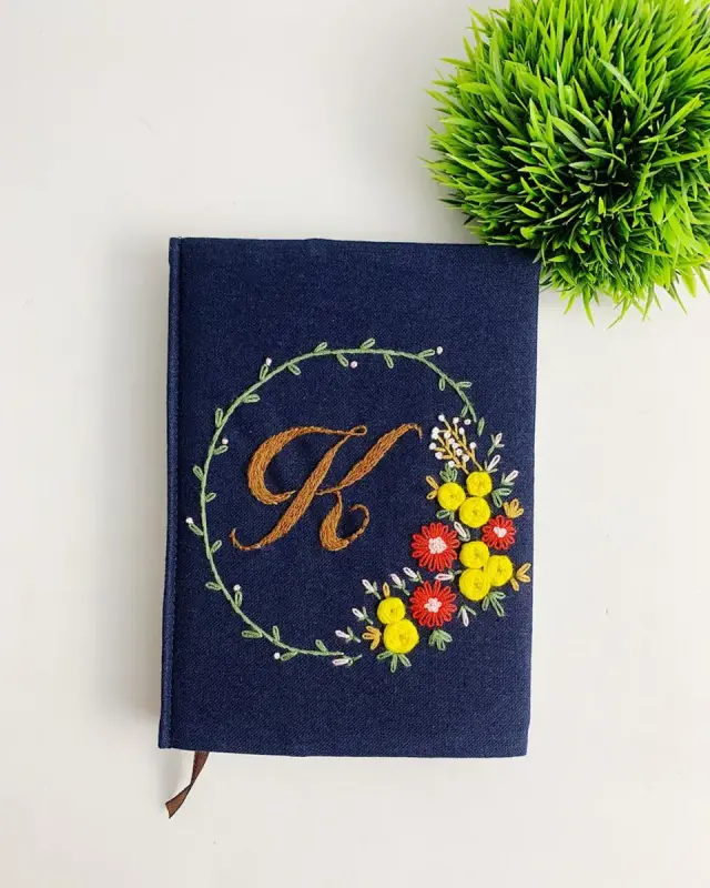 Book Amber Initial K