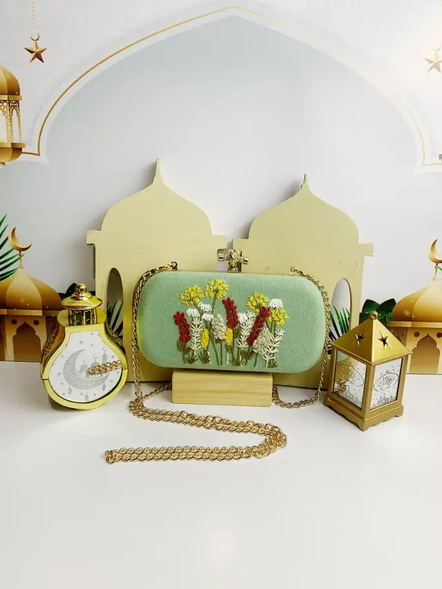 Clutch Bag Meadow Mint Bloom