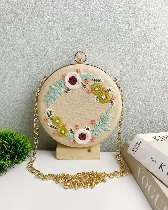 Clutch Bag Olive Floral Circle