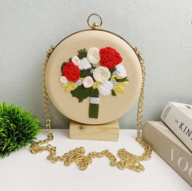 Clutch Bag Ivory Rose Promise