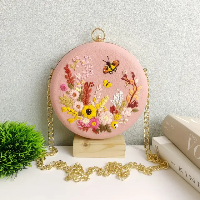 Clutch Bag Blush Bee Garden