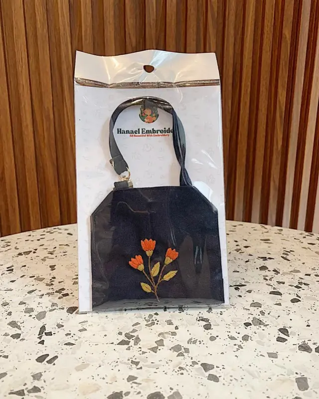 Hanging Wallet Orange Blossom