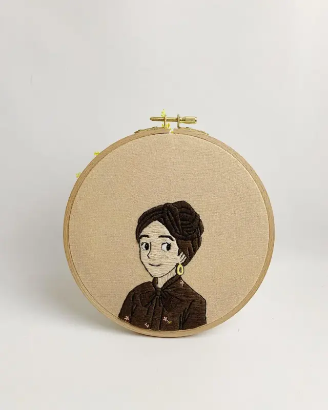 Hoop Mocha Portrait