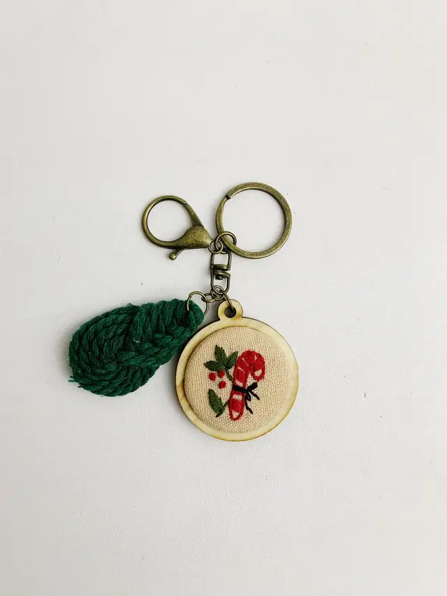 Key Chain Candy Cane Holly