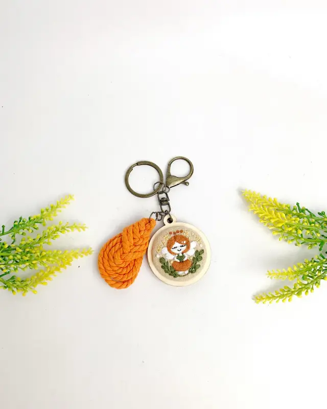 Key Chain Autumn Doll
