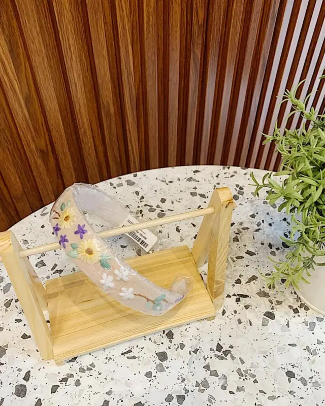 Bando Beige Wildflower