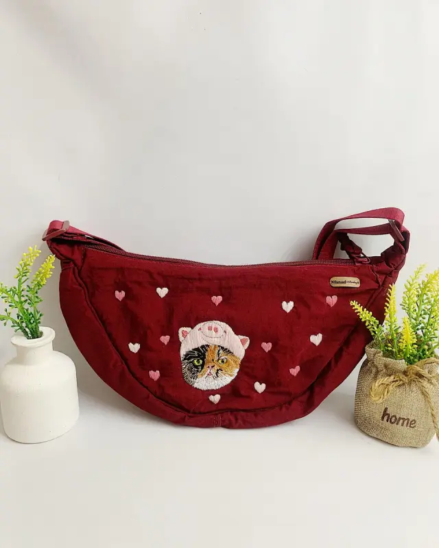Sling Bag Kitty Love Maroon Sling