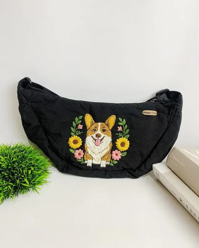 Sling Bag Black Gold Narcissus