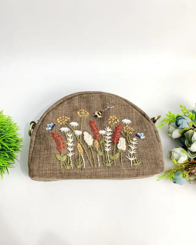 Sling Pouch Daisy Crown Poodle