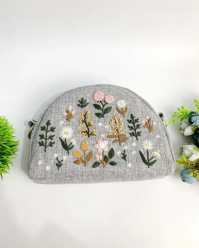 Sling Pouch Wild Sunflower Burst