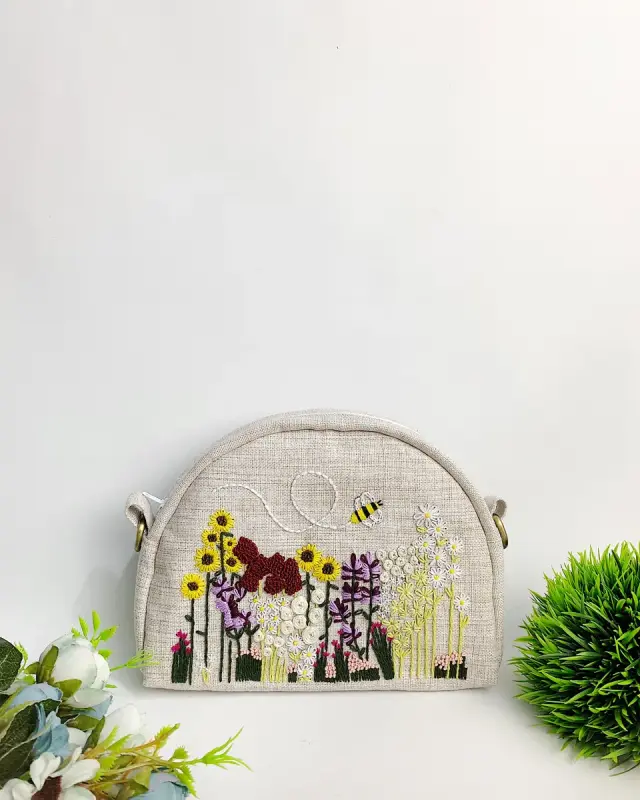 Sling Pouch Golden Gate Meadow