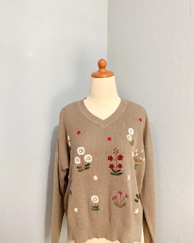 Sweater Sweater Soft Wreath Pomeranian