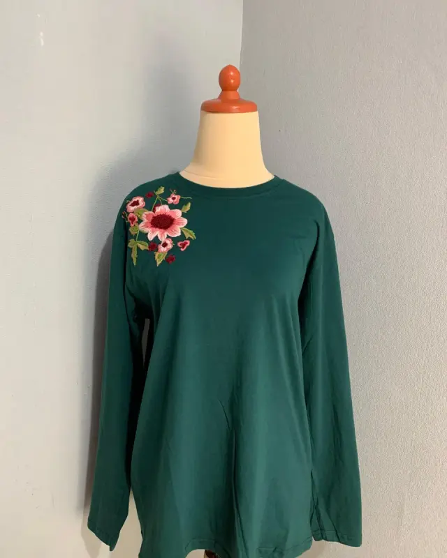 T-shirt Calico Garland Cat Tee