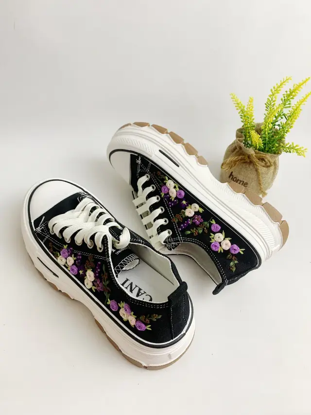 Shoes Yellow Daffodil Nocturne